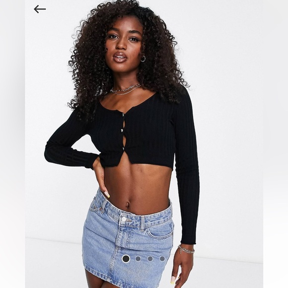 ASOS Crop Top Heart buttons - Picture 2 of 2